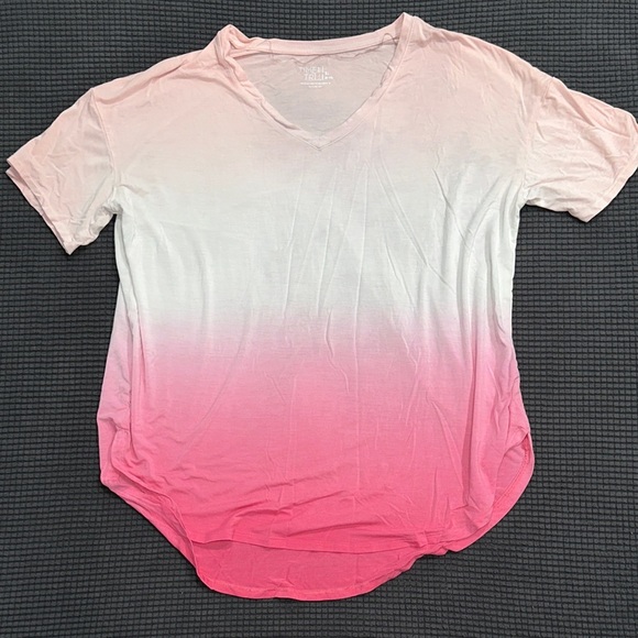 LIMITED TIME $4 ITEM!! Time and Tru Ombre Pink V-Neck Tee - Picture 1 of 3